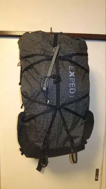 EXPED 라이트닝 남성용 45 블랙 플래시팩 포켓 부착