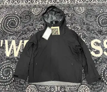 Goldwin0 l Goretex 3L jacket black