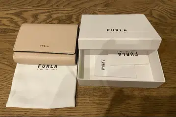 FURLA 훌라 접이식 지갑 베이지