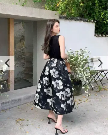 BIRTHDAY BASH 플라워 모티브 스커트