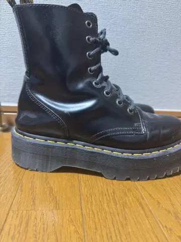 닥터마틴 Dr. Martens JADON 8홀 부츠 26.5