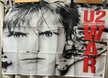 U2/WAR/폴리에스테르 태피스트리/60 x 90cm