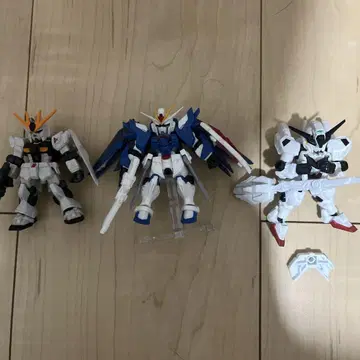 기동전사 건담 모빌슈트 앙상블 27 라이징 프리덤 건담 세트