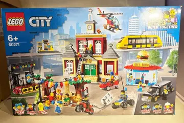 미개봉 새상품 레고 LEGO City 60271 레고 시티의 광장