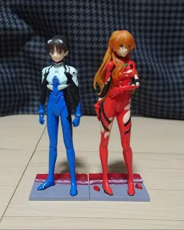 에반게리온 신지 아스카 피규어