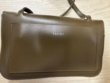 YAHKI 브라운 숄더백