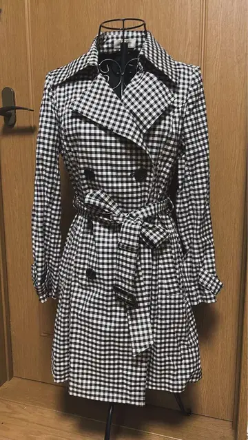 Fabulous Angela 화이트 블랙 체크 패턴 트렌치코트