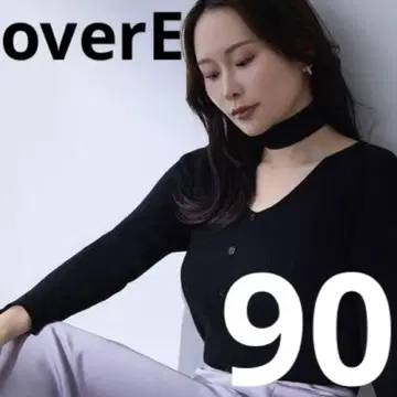 overE 탈부착 가능한 초커 포함 프론트 버튼 패널 니트 오버이