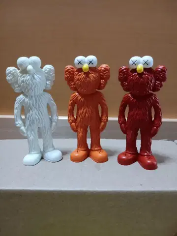 KAWS 엘모 피규어 3개 세트 7cm