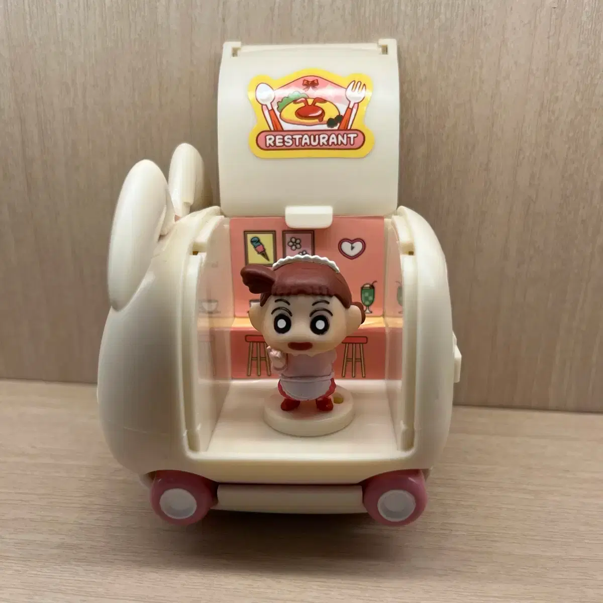 Crayon Shin-chan Yuri Role-play Gacha