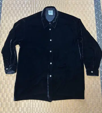 LAURA ASHLEY 로라 애슐리 벨벳 셔츠