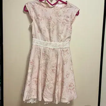 [LIZLISA] 꽃무늬 핑크 슬리브리스 원피스(F)