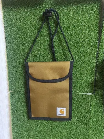 Carhartt 브라운 숄더백