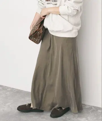 Spick and Span 워셔블 큐프라 플레어 스커트