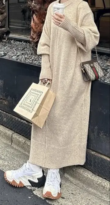 Alleybywcloset 베이지 리브 긴팔 니트 원피스