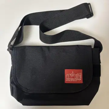 Manhattan Portage 블랙 숄더백