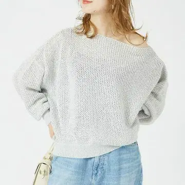 ROUGE VIF 라메 메쉬 와이드 니트 풀오버 실버 오프숄더