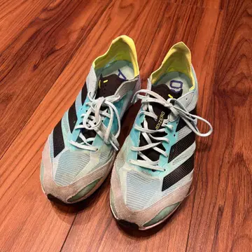 adizero 러닝화 스카이블루/블랙/옐로우 컬러