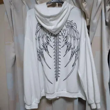 화이트 집업 후드티