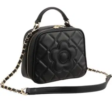 [새상품급] MARY QUANT 스퀘어 퀼트 데이지 패치 2WAY 숄더