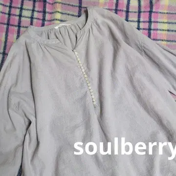 soulberry 쿨한 달콤함의 버튼 블라우스 아이스 그레이 L