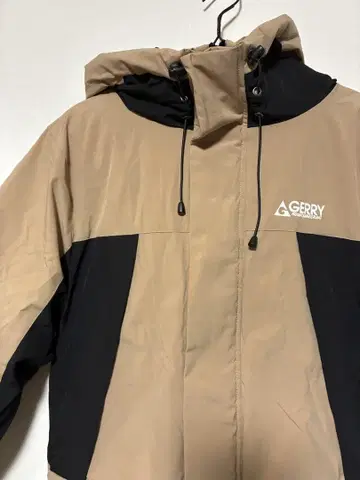 GERRY 다운 자켓 M 제리 베이지 마운티니어링