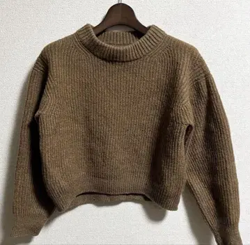 unfil 브리티시 울 실크 블렌드 니트 크루넥 니트