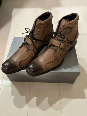 whoop-de-doo 후프티두 브라운 가죽 부츠