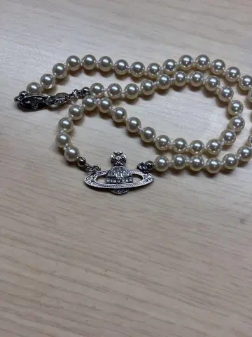 비비안 펄 목걸이