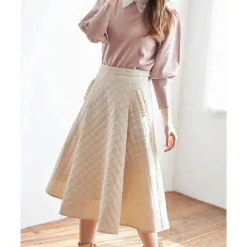 미사용 새상품 tocco closet 퀼팅 턱 플레어 스커트