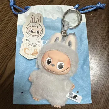 labubu pop mart 알파벳