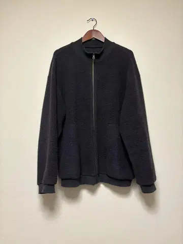 쭈리 기모 지퍼 탑