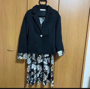 꽃무늬 드레스와 자켓 셋업