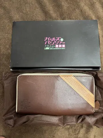 걸즈 & 판처 최종장 한정판 가죽 지갑