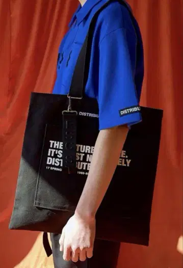 esc studio 로고 프린트 하프 지퍼 피케 셔츠