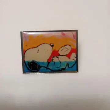 스누피 아트 프린트 핀 배지