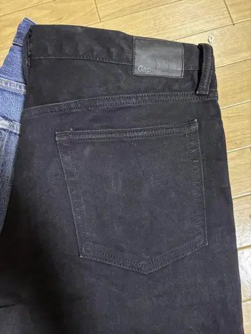 Gap 블랙 데님 33-32