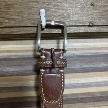 브라운 가죽 벨트 메탈 버클 포함