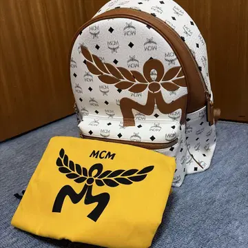 MCM 화이트 백팩 BIG 로고