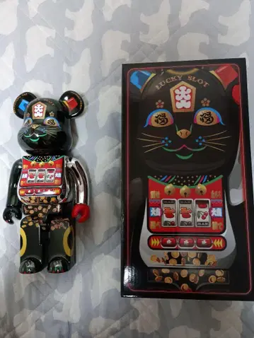 가격 인하 중 Lucky Cat Jackpot 베어브릭 400%