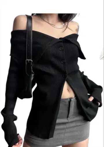 TURA 오프숄더 니트탑