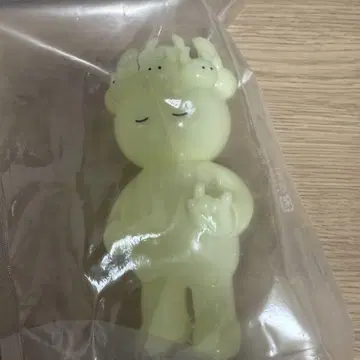 [새상품] IMU IMU UAMOU WHITE 이무이무 우아모우 형광