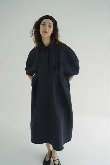 CLANE 폼 슬리브 원피스
