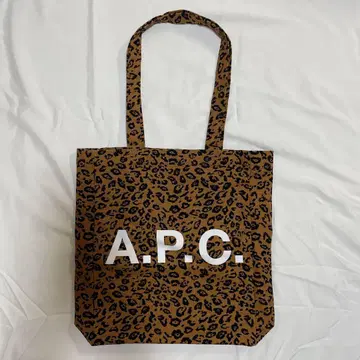 A.P.C. 아페쎄 토트백 백 레오파드