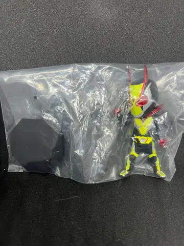 1등 경품 가면라이더 제로원 제로투 SD 피규어