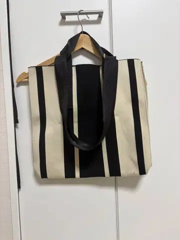 [ 미사용 새상품 ] ZARA 스트라이프 토트백