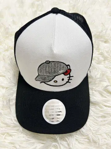 NEWERA 키티 캡