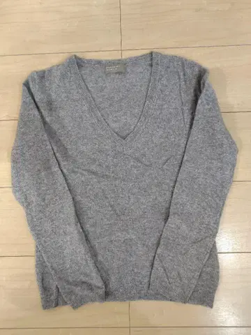 마가렛호웰 MARGARETHOWELL 울 캐시미어 V넥 니트