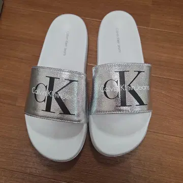 Calvin Klein Jeans 샌들 24cm
