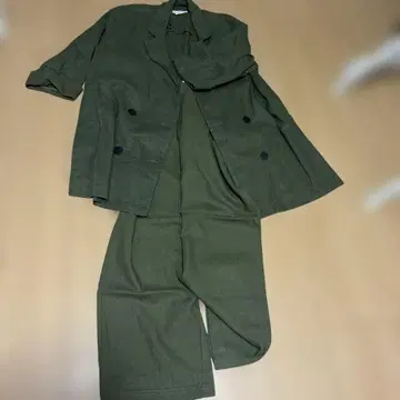 ZARA 카키 셋업 S
